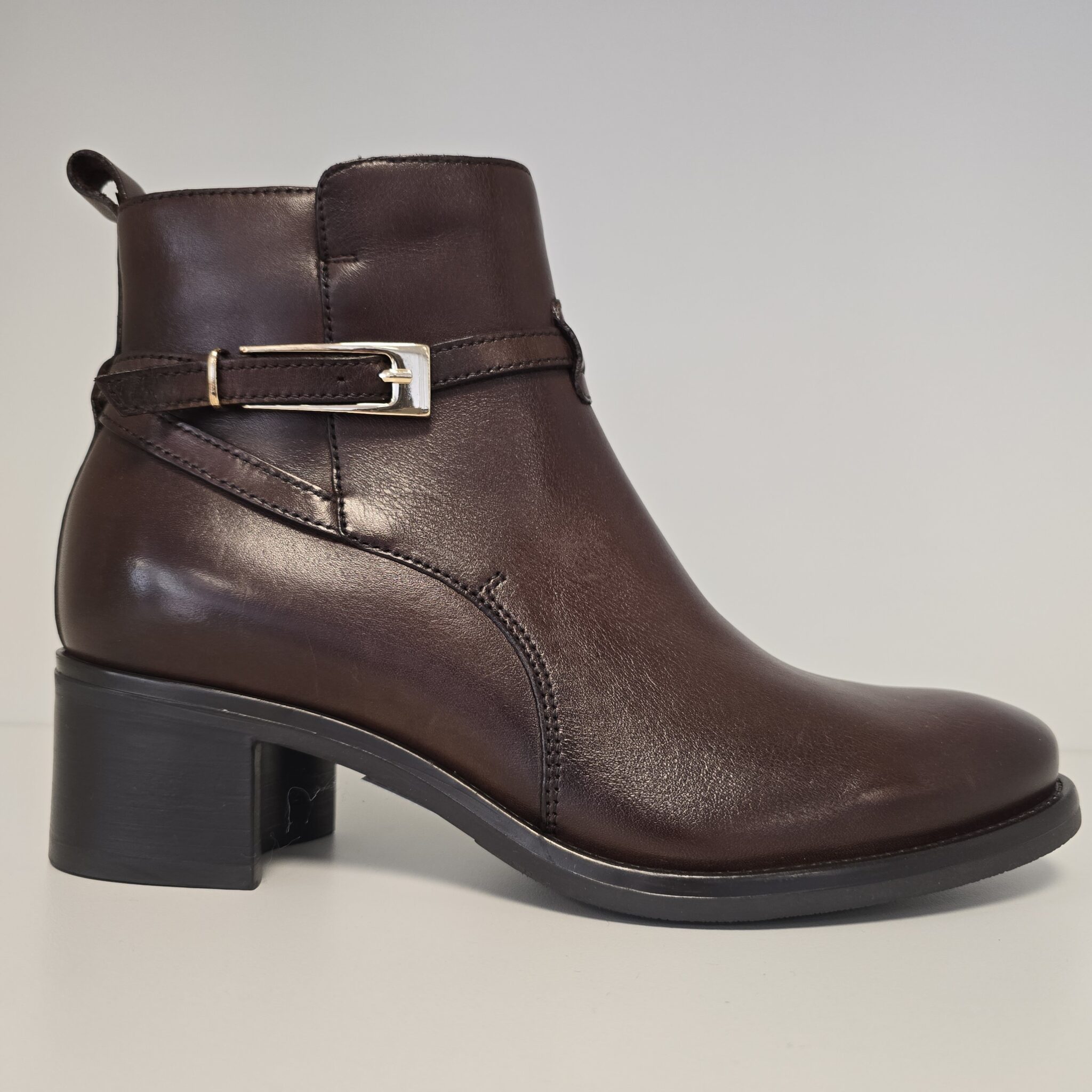 23a-sg66546-marrone